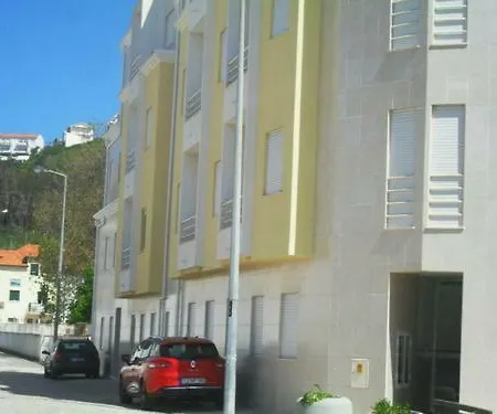 Praiadanazareferias Apartment Nazaré